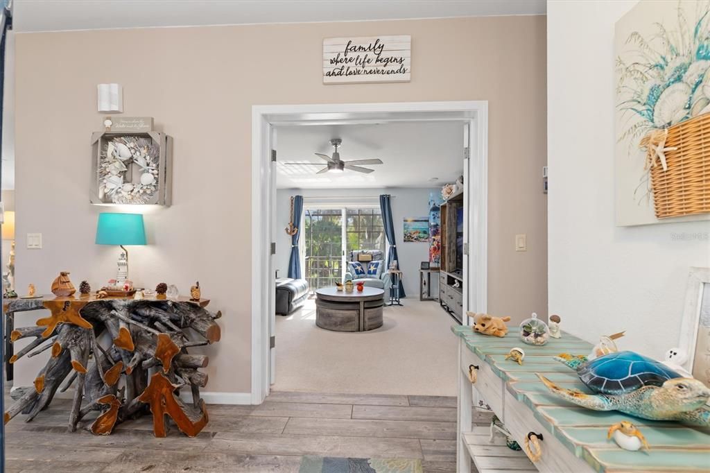 Active With Contract: $275,000 (2 beds, 2 baths, 1922 Square Feet)