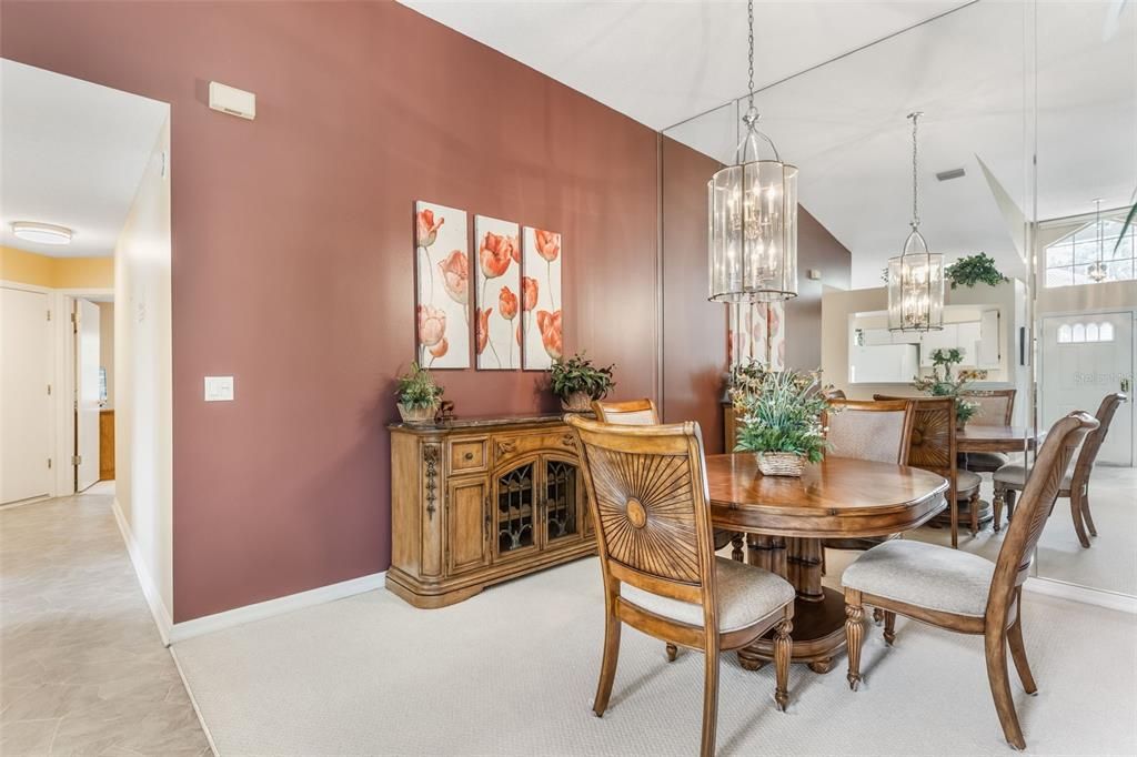 Active With Contract: $225,000 (2 beds, 2 baths, 1293 Square Feet)