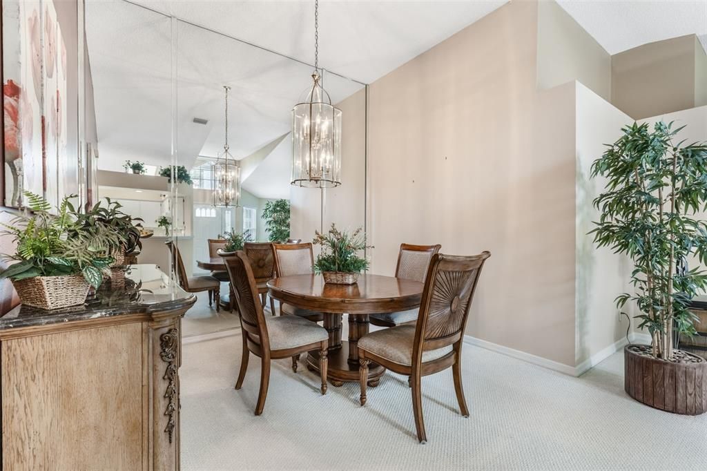 Active With Contract: $225,000 (2 beds, 2 baths, 1293 Square Feet)