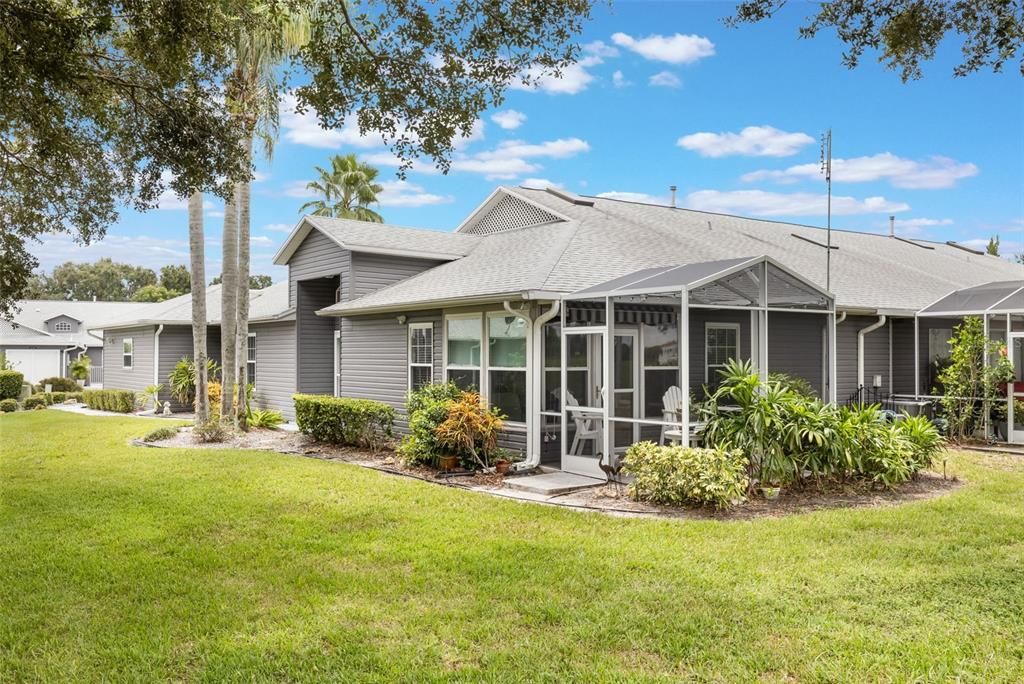 Active With Contract: $225,000 (2 beds, 2 baths, 1293 Square Feet)