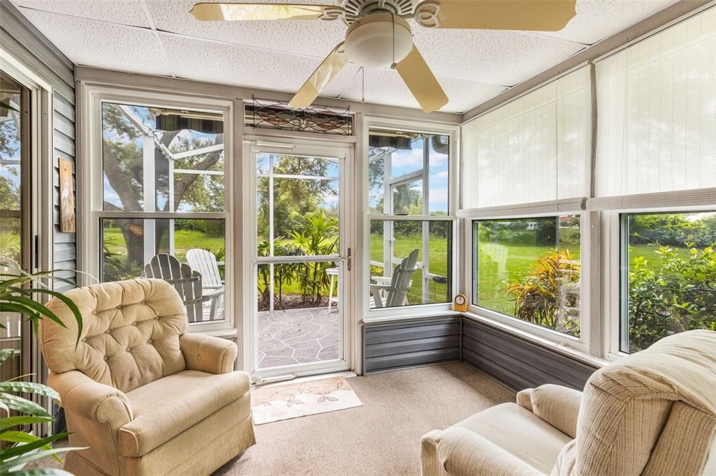 Active With Contract: $225,000 (2 beds, 2 baths, 1293 Square Feet)