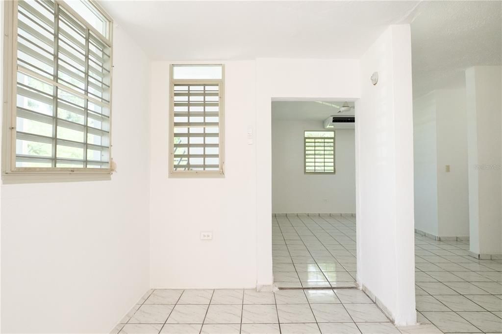 В аренду: $1,500 (3 спален, 1 ванн, 0 Квадратных фут)