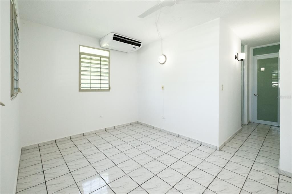 В аренду: $1,500 (3 спален, 1 ванн, 0 Квадратных фут)