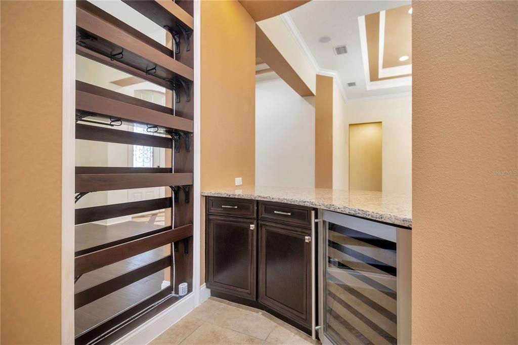 En Venta: $1,199,999 (6 camas, 5 baños, 4389 Pies cuadrados)