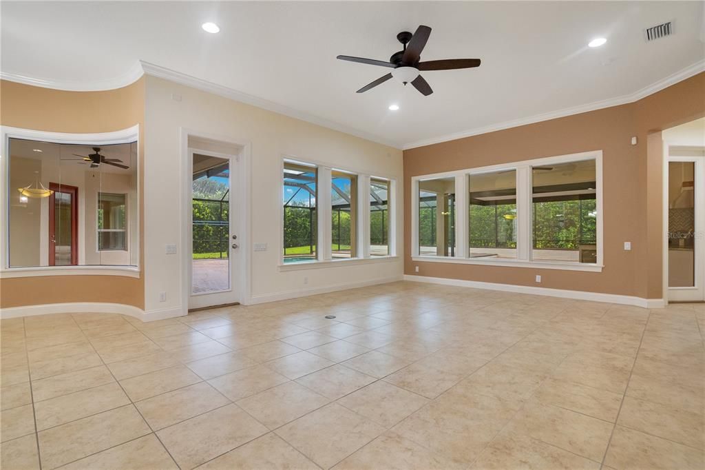 En Venta: $1,199,999 (6 camas, 5 baños, 4389 Pies cuadrados)