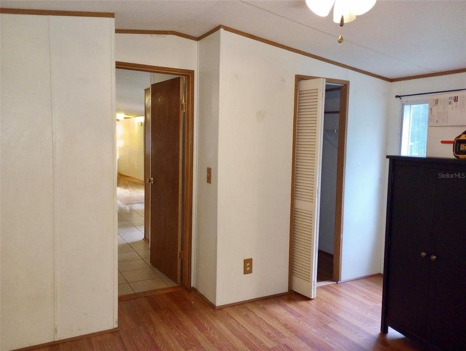 For Sale: $195,000 (2 beds, 2 baths, 1056 Square Feet)