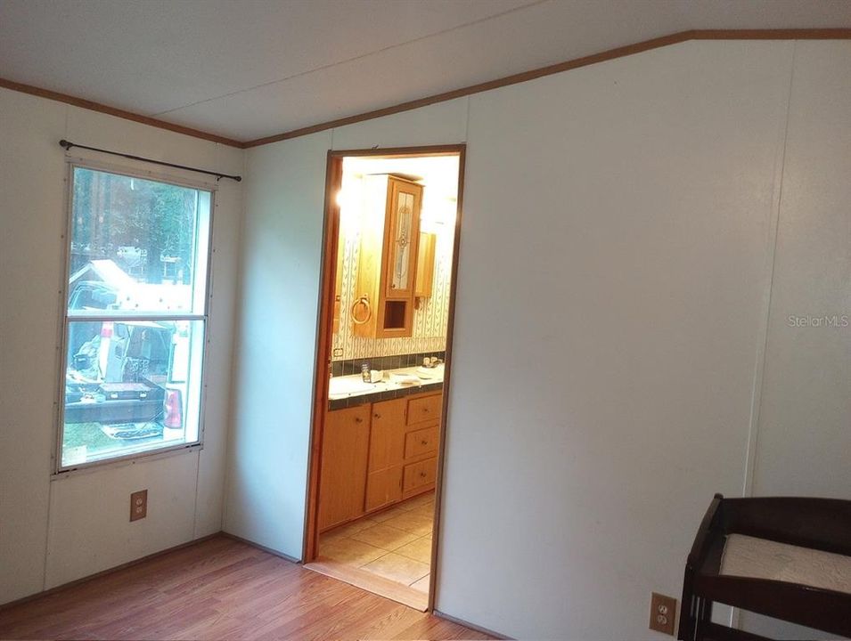 For Sale: $195,000 (2 beds, 2 baths, 1056 Square Feet)