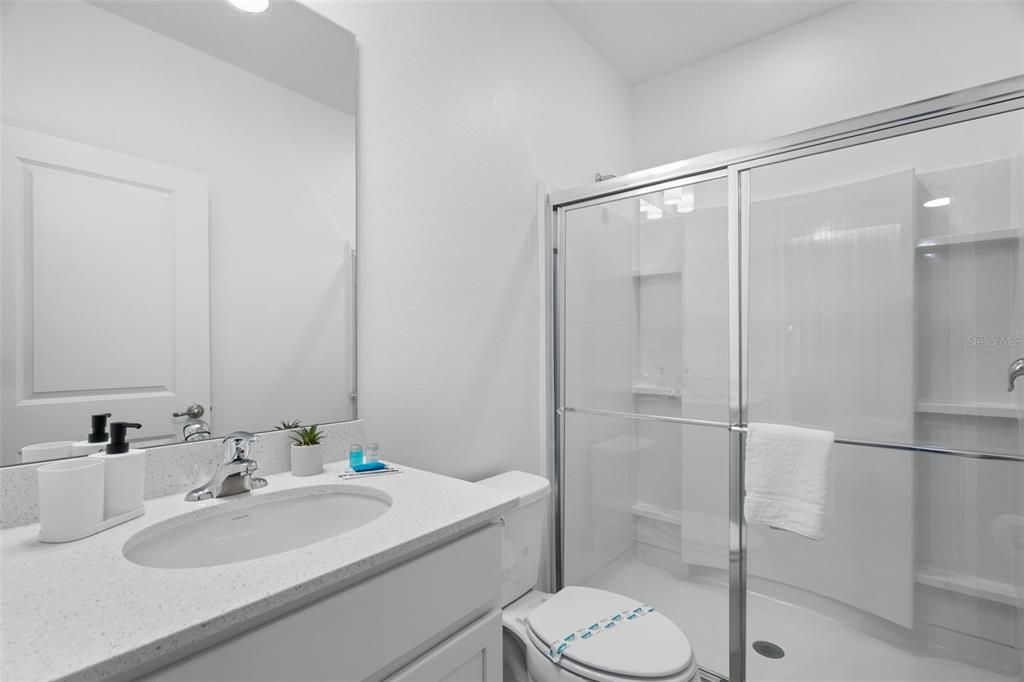 En Venta: $980,000 (5 camas, 5 baños, 1918 Pies cuadrados)