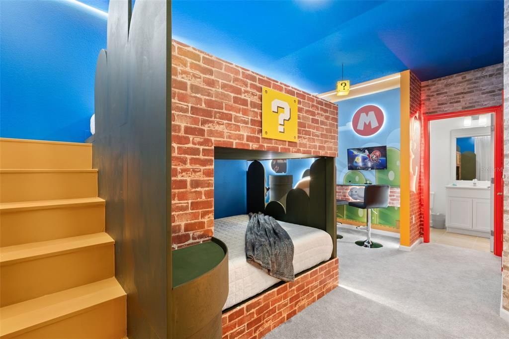 En Venta: $980,000 (5 camas, 5 baños, 1918 Pies cuadrados)