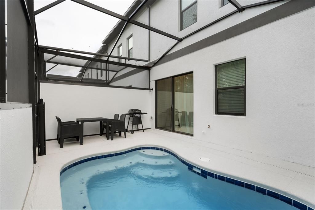 En Venta: $980,000 (5 camas, 5 baños, 1918 Pies cuadrados)