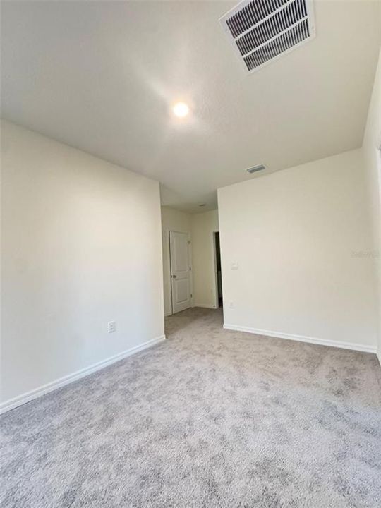 合同活跃: $2,850 (5 贝兹, 3 浴室, 2447 平方英尺)