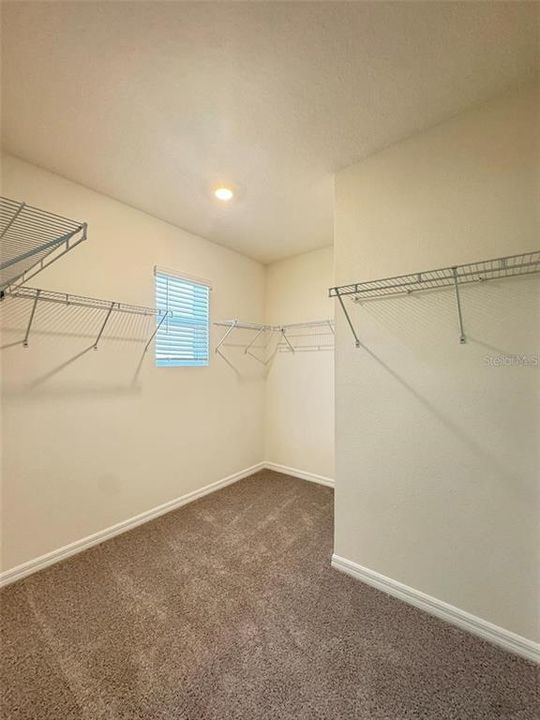 合同活跃: $2,850 (5 贝兹, 3 浴室, 2447 平方英尺)