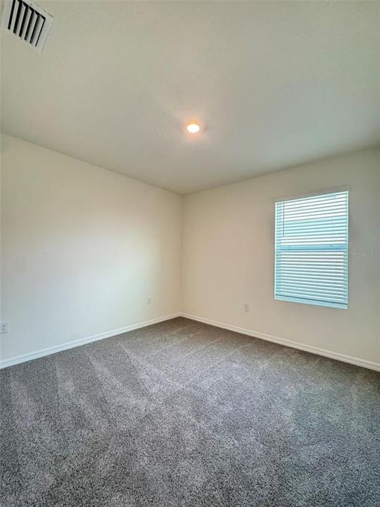 合同活跃: $2,850 (5 贝兹, 3 浴室, 2447 平方英尺)