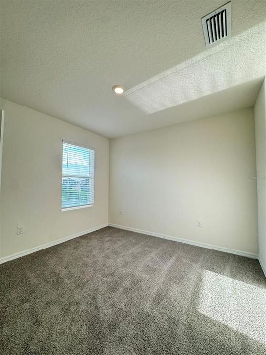 合同活跃: $2,850 (5 贝兹, 3 浴室, 2447 平方英尺)