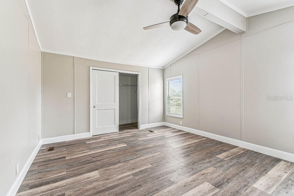 Под контрактом: $349,996 (5 спален, 2 ванн, 2094 Квадратных фут)