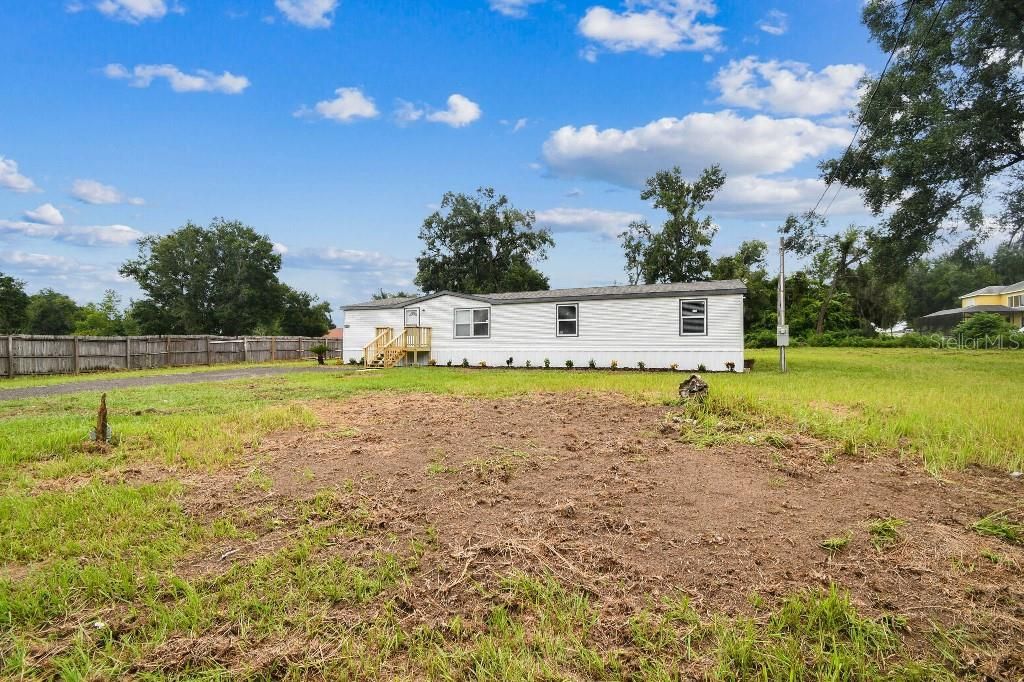 Под контрактом: $349,996 (5 спален, 2 ванн, 2094 Квадратных фут)