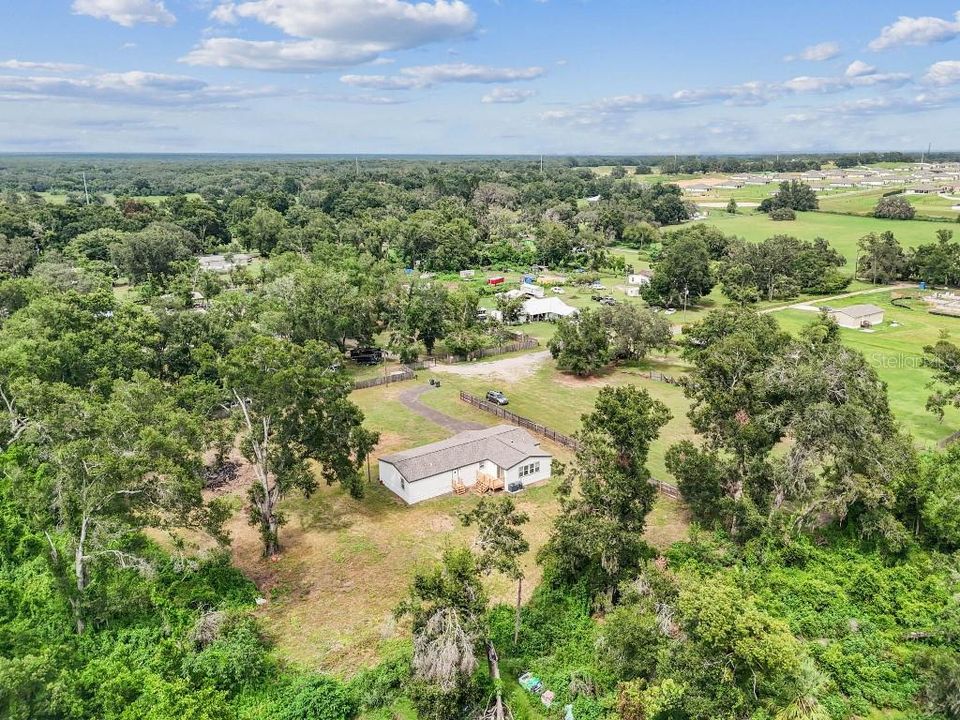 Под контрактом: $349,996 (5 спален, 2 ванн, 2094 Квадратных фут)