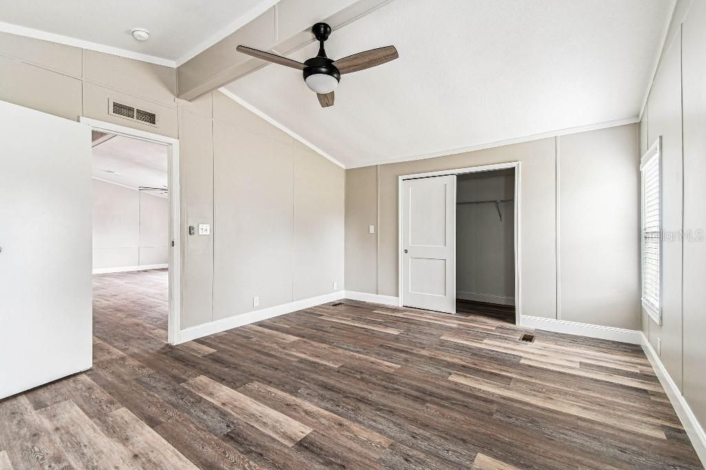 Под контрактом: $349,996 (5 спален, 2 ванн, 2094 Квадратных фут)