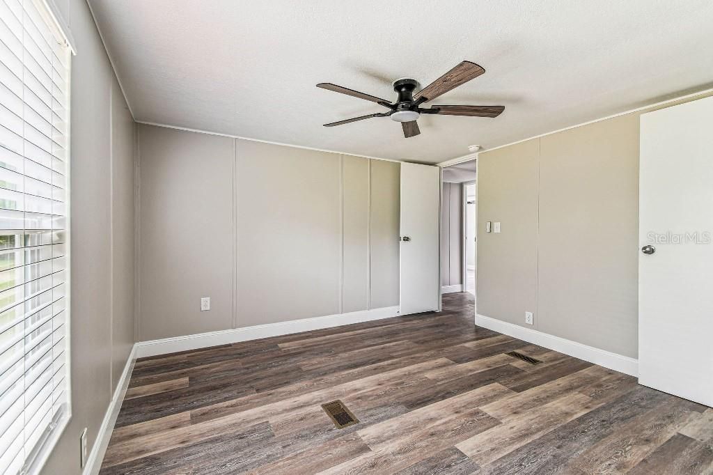 Под контрактом: $349,996 (5 спален, 2 ванн, 2094 Квадратных фут)