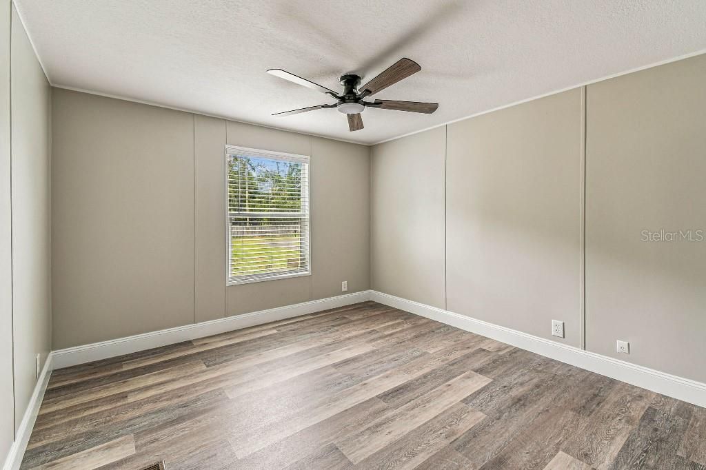 Под контрактом: $349,996 (5 спален, 2 ванн, 2094 Квадратных фут)