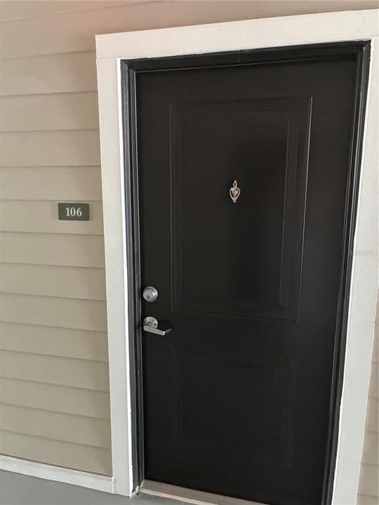 For Rent: $1,495 (1 beds, 1 baths, 871 Square Feet)