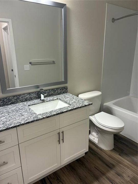 For Rent: $1,495 (1 beds, 1 baths, 871 Square Feet)