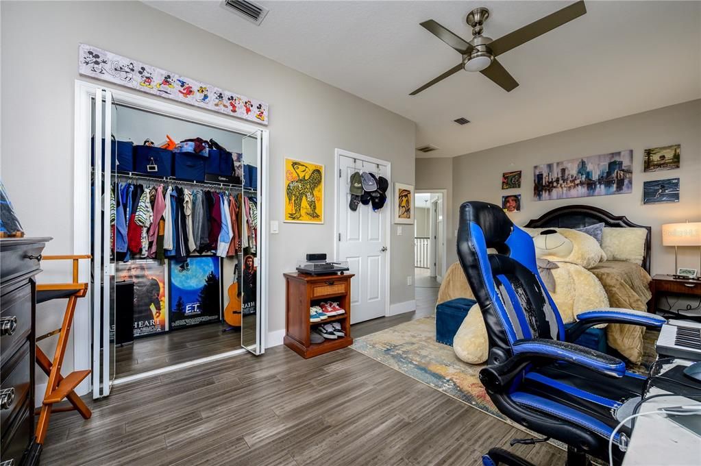 For Sale: $1,490,000 (5 beds, 4 baths, 4309 Square Feet)