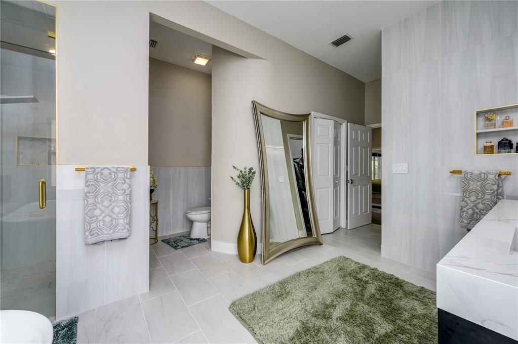 For Sale: $1,490,000 (5 beds, 4 baths, 4309 Square Feet)