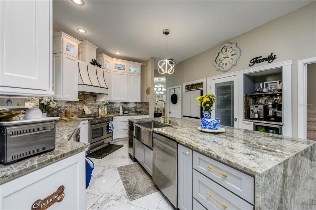 For Sale: $1,490,000 (5 beds, 4 baths, 4309 Square Feet)