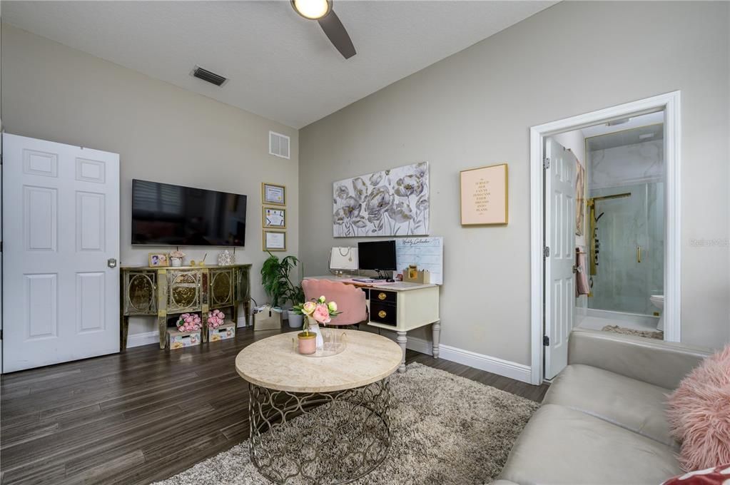 For Sale: $1,490,000 (5 beds, 4 baths, 4309 Square Feet)