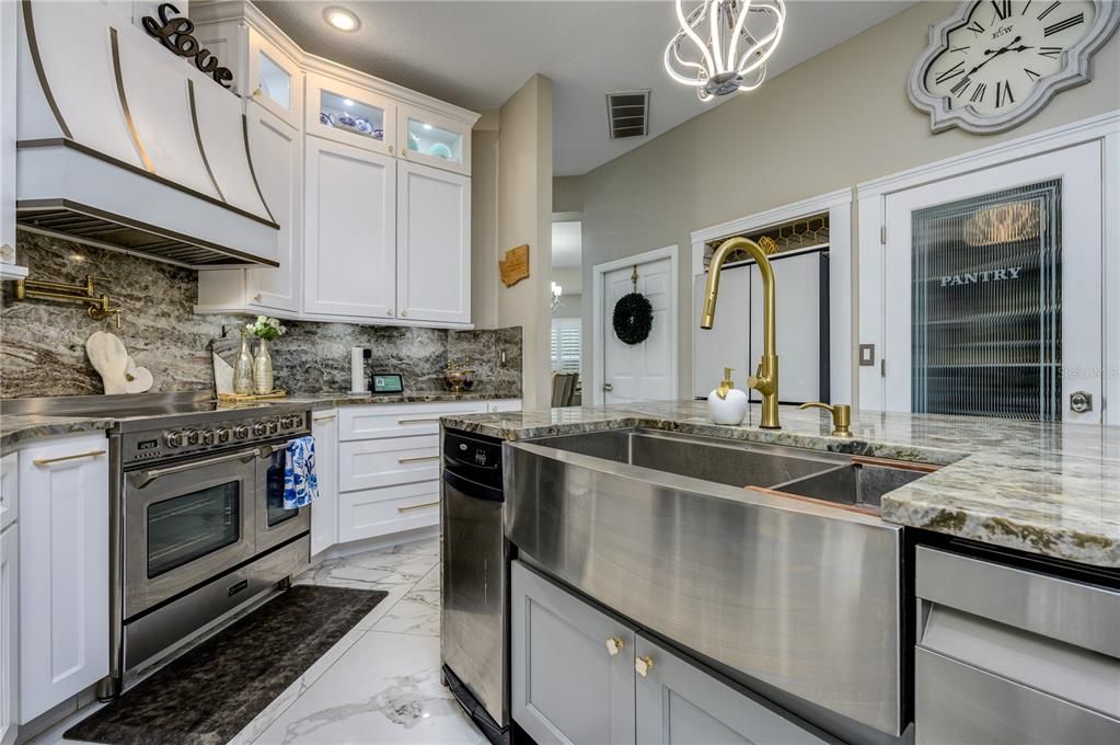 For Sale: $1,490,000 (5 beds, 4 baths, 4309 Square Feet)