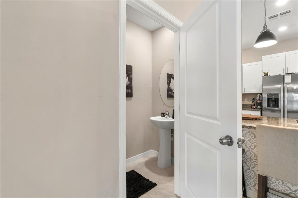 На продажу: $269,000 (3 спален, 2 ванн, 1796 Квадратных фут)