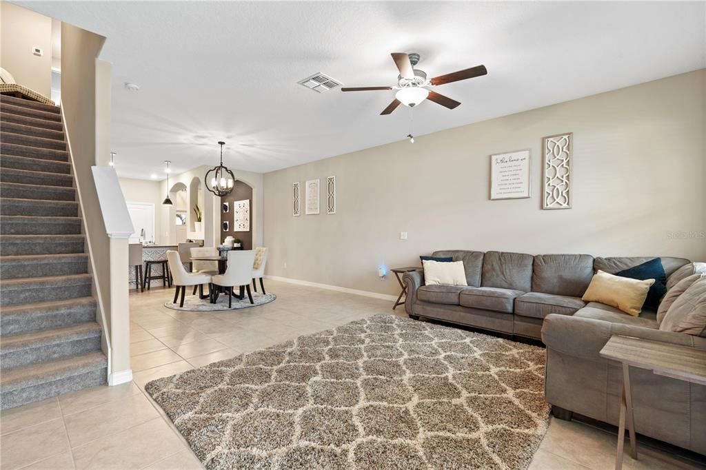 На продажу: $269,000 (3 спален, 2 ванн, 1796 Квадратных фут)