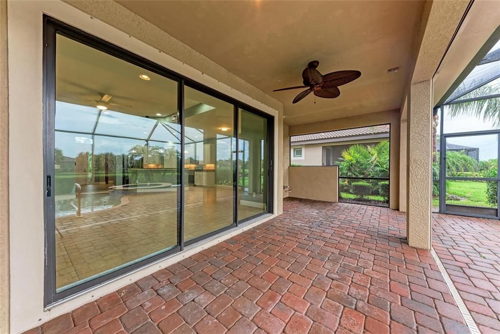 For Rent: $3,500 (3 beds, 2 baths, 2011 Square Feet)