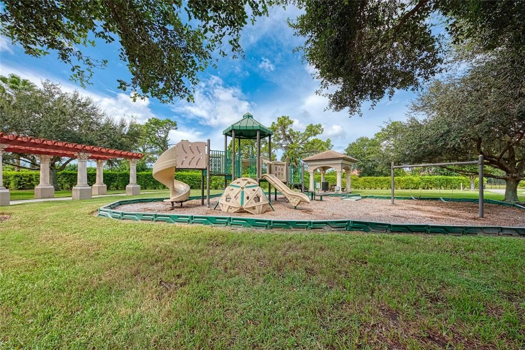 For Rent: $3,500 (3 beds, 2 baths, 2011 Square Feet)