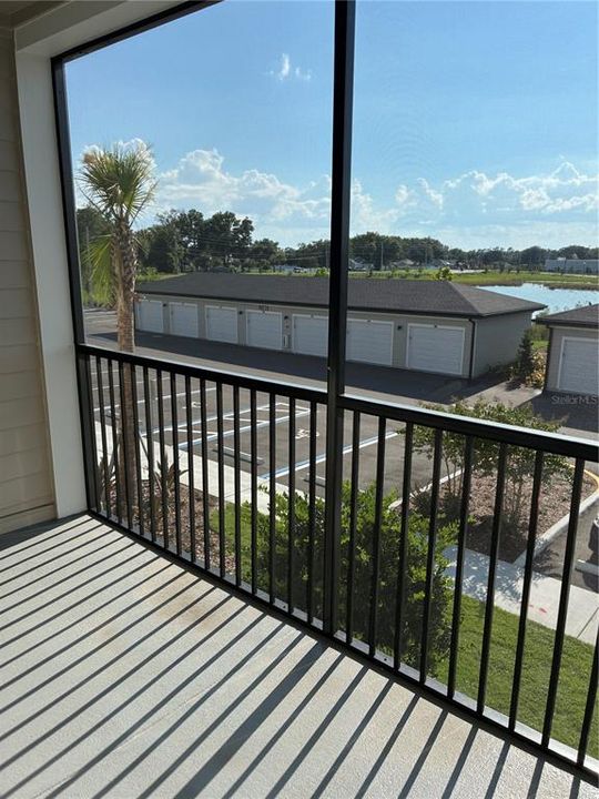 For Rent: $1,560 (1 beds, 1 baths, 963 Square Feet)