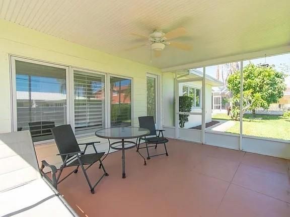 出租: $3,760 (3 贝兹, 2 浴室, 1371 平方英尺)