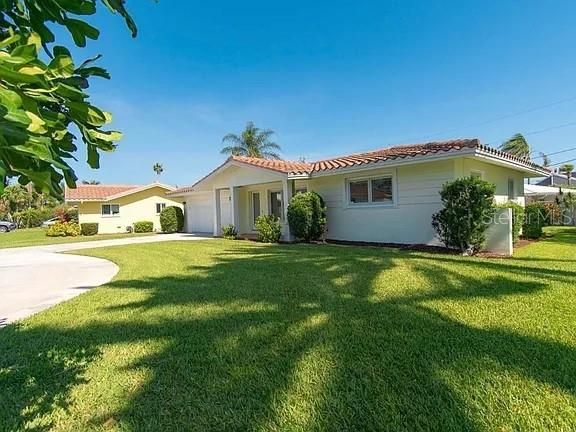 出租: $3,760 (3 贝兹, 2 浴室, 1371 平方英尺)