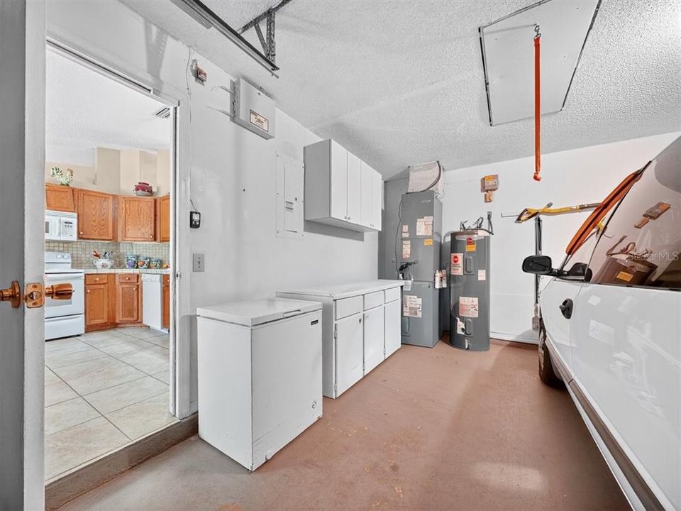 合同活跃: $310,000 (3 贝兹, 2 浴室, 1192 平方英尺)