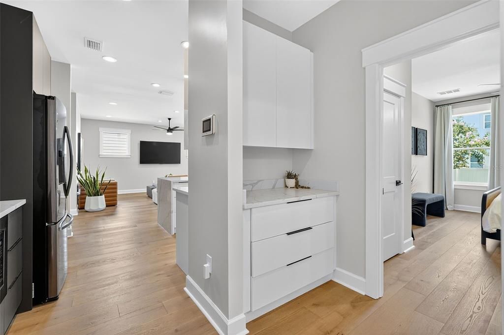 Active With Contract: $899,900 (5 beds, 3 baths, 3152 Square Feet)