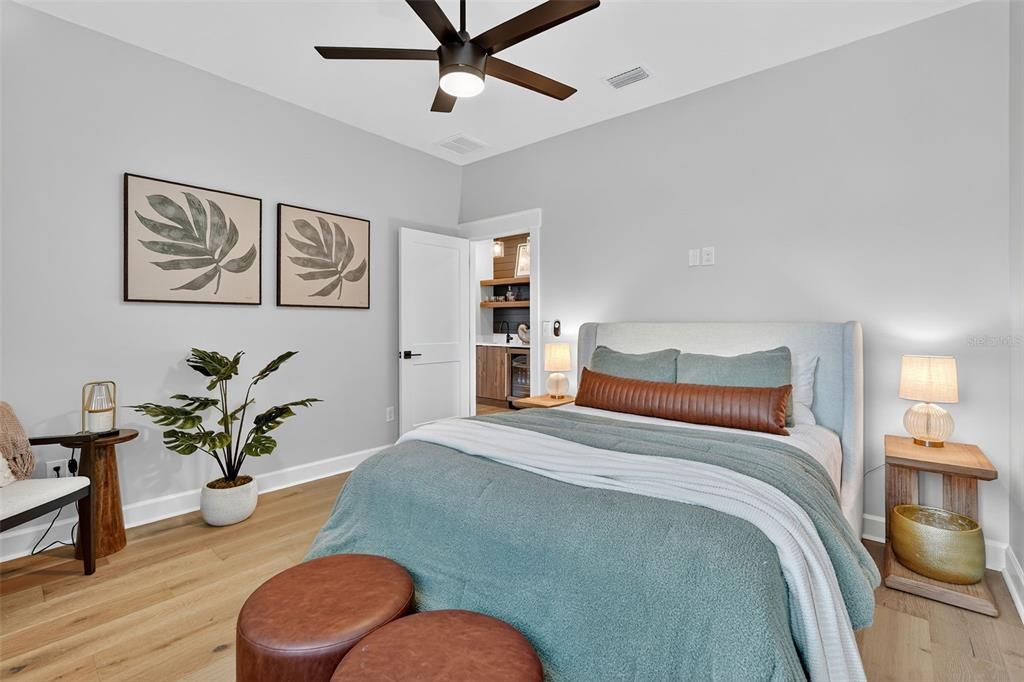 Active With Contract: $899,900 (5 beds, 3 baths, 3152 Square Feet)