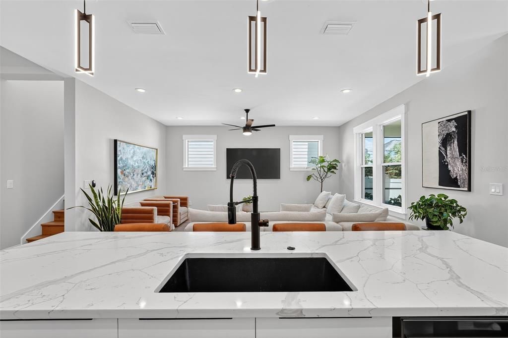 Active With Contract: $899,900 (5 beds, 3 baths, 3152 Square Feet)