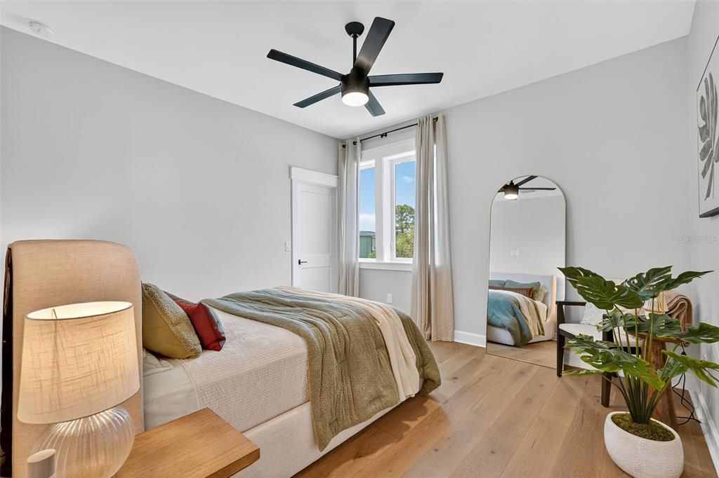 Active With Contract: $899,900 (5 beds, 3 baths, 3152 Square Feet)