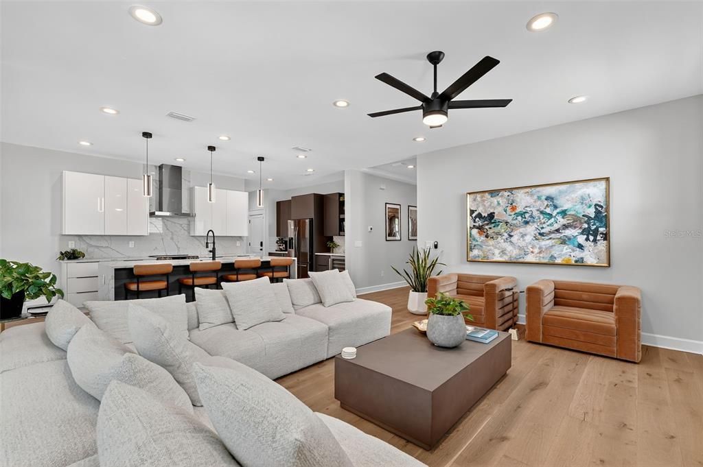 Active With Contract: $899,900 (5 beds, 3 baths, 3152 Square Feet)