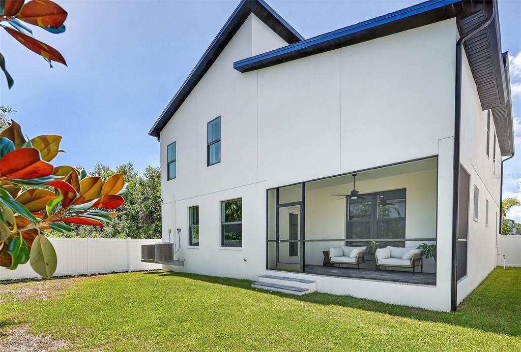 Active With Contract: $899,900 (5 beds, 3 baths, 3152 Square Feet)