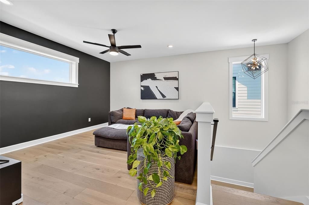 Active With Contract: $899,900 (5 beds, 3 baths, 3152 Square Feet)