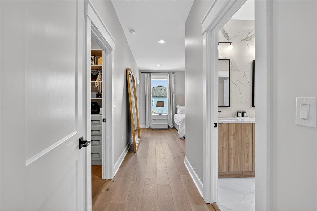 Active With Contract: $899,900 (5 beds, 3 baths, 3152 Square Feet)