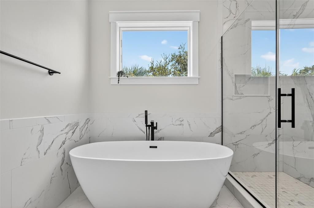 Active With Contract: $899,900 (5 beds, 3 baths, 3152 Square Feet)