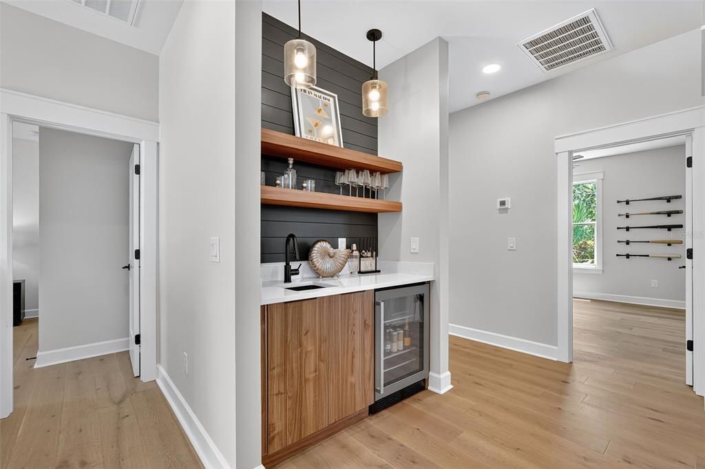 Active With Contract: $899,900 (5 beds, 3 baths, 3152 Square Feet)