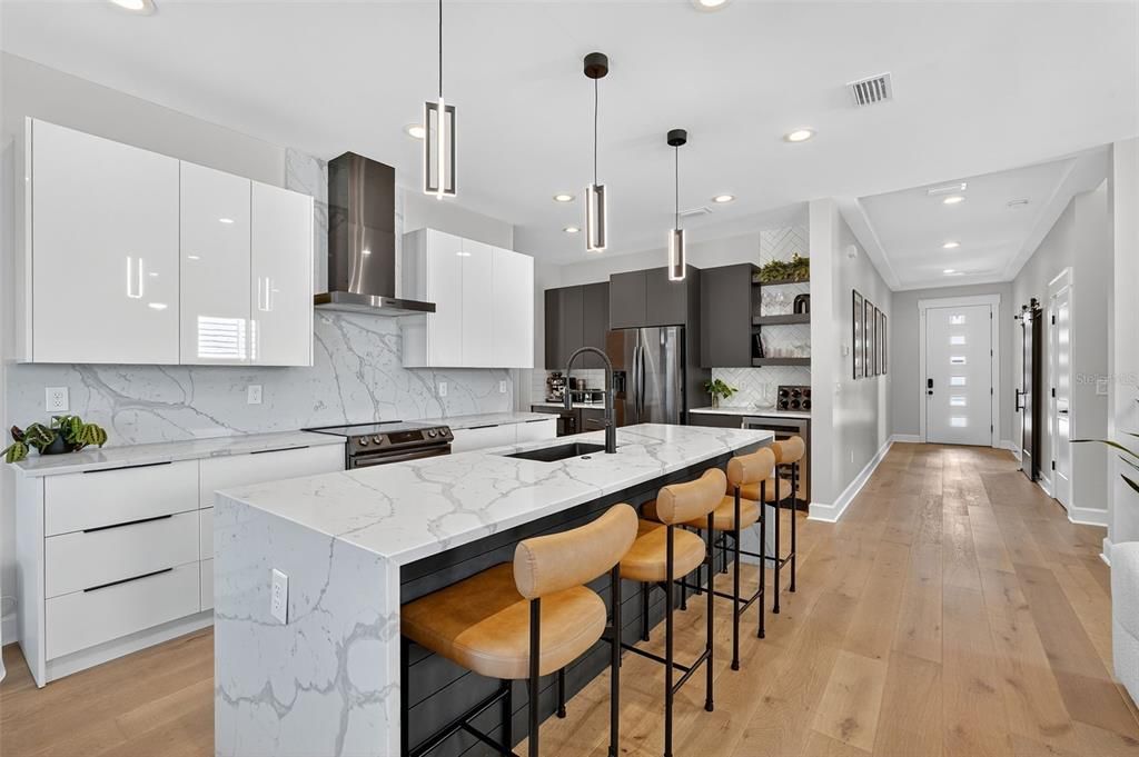 Active With Contract: $899,900 (5 beds, 3 baths, 3152 Square Feet)